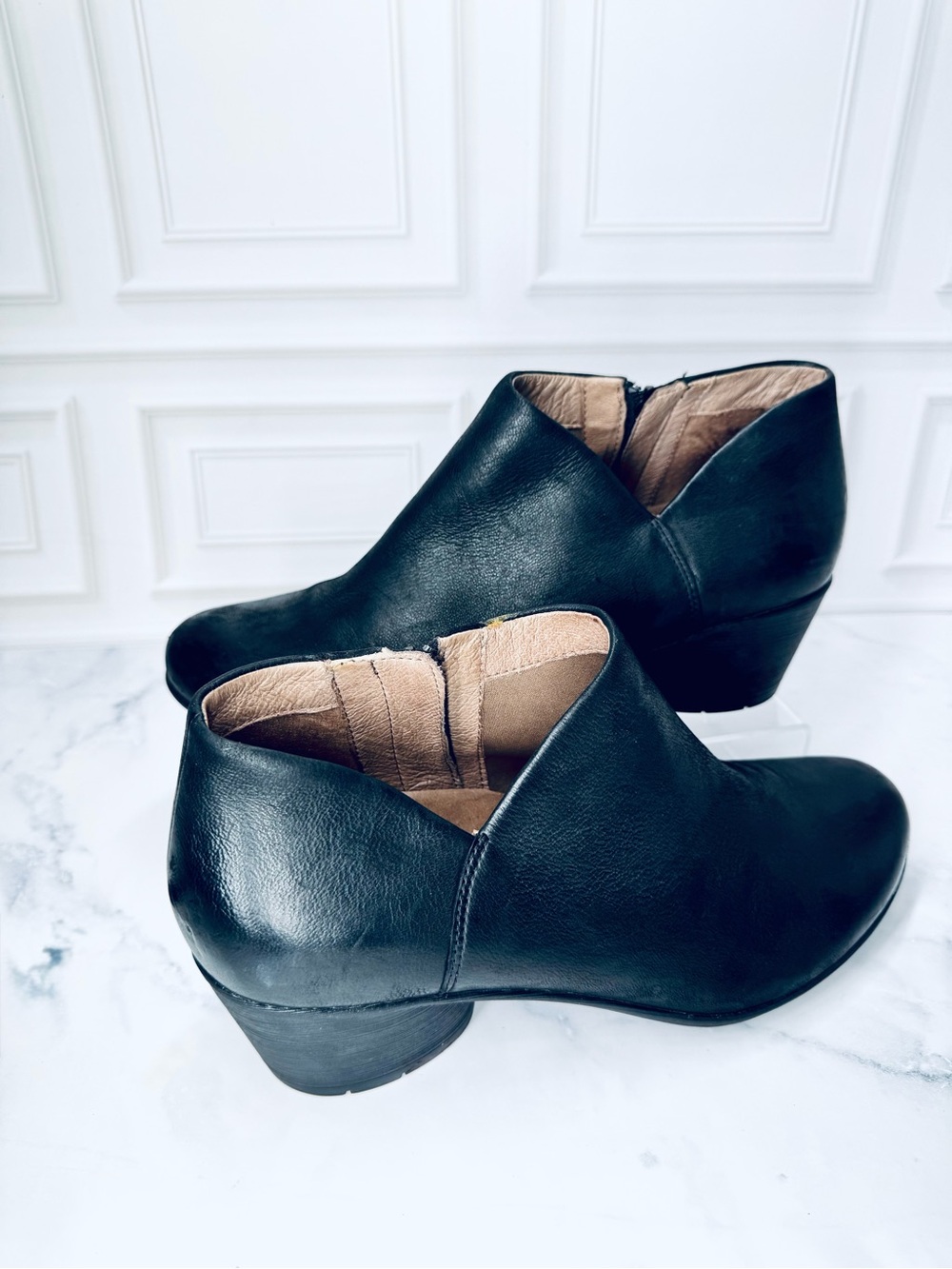 Dansko Raina Black Leather V-Cut Ankle Booties EU 40 US 9.5 FALL FAVORITE! - Picture 9 of 12